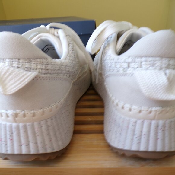 Universal Thread Persephone White Sneakers Memory Foam Women's Size 7 - Picture 9 of 14